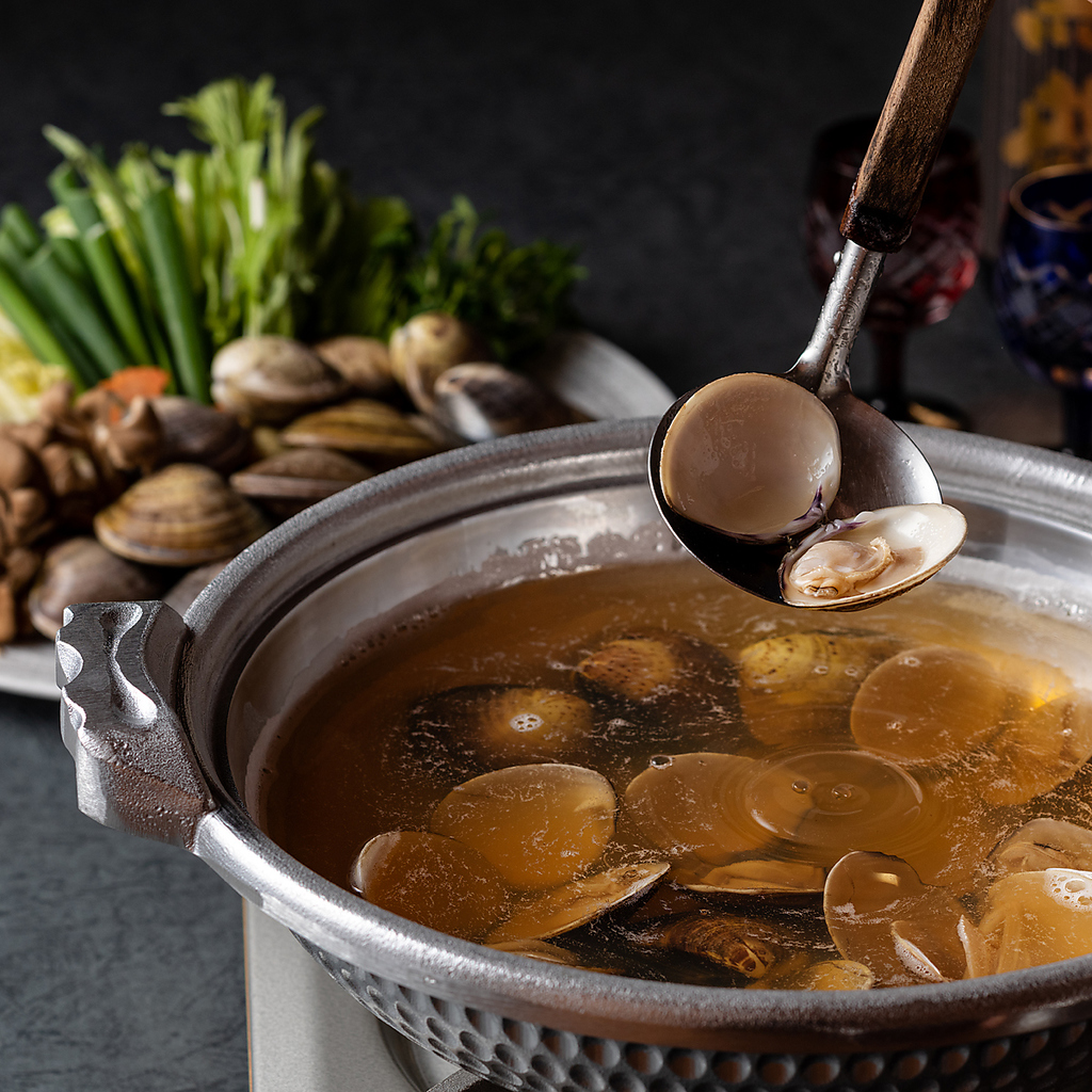 旨みたっぷりのはまぐりと、はまぐりの出汁が染み込んだ旬のお野菜を一緒にいただくはましゃぶは絶品