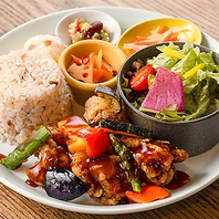 人気のプレートランチ♪