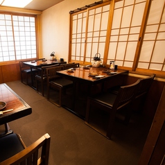 ≪お座敷テーブル≫ &nbsp;・4名席×2・2名席×2(最大10名個室として利用可能)★貸切は最大30名様まで可能！ご相談下さい。