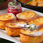 ライブキッチン：ふわふわの食感と甘さが絶妙なフレンチトースト　※ランチ限定