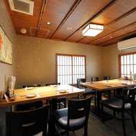 貸切でプライベートな集い◎ゆったりと寛げるテーブル席