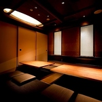 8名でご利用可能な個室もご用意もございます。人数に応じて柔軟にご用意致しますのでご相談ください