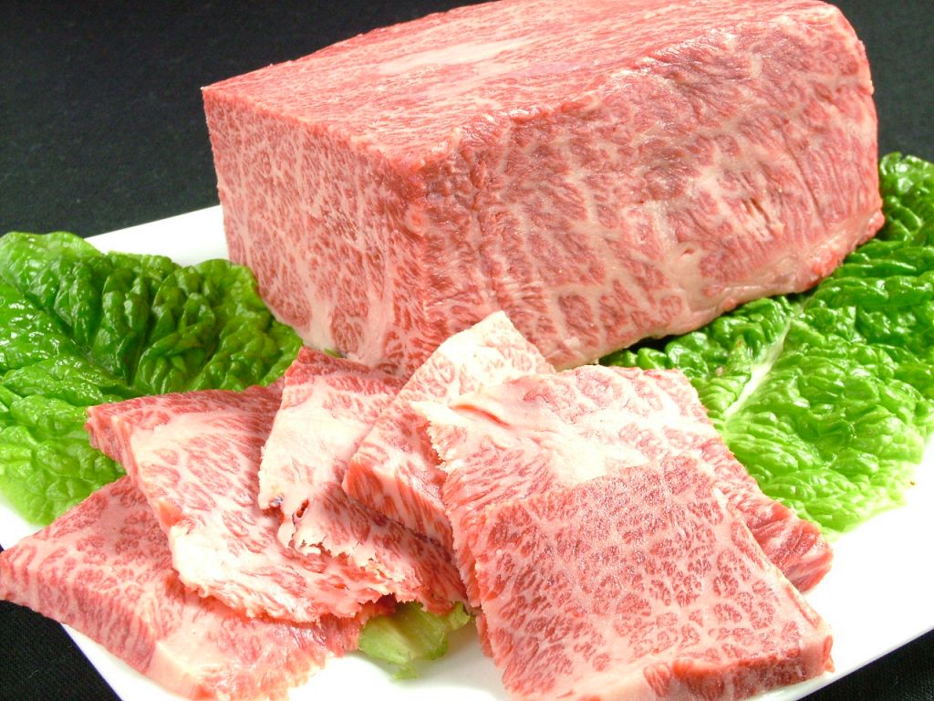 常温でもとろけるお肉は追加で注文する方多数！！１度は食べてみたい１品です♪