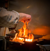 職人が焼き上げる薪火焼き料理