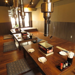 小さなお子様連れのお客様も安心してご利用いただける板間のお座敷席です。