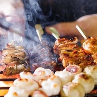 毎日お店で朝引きする新鮮な鶏肉を一本ずつ丁寧に手刺し