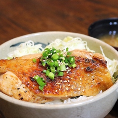 鶏ももの網焼き丼