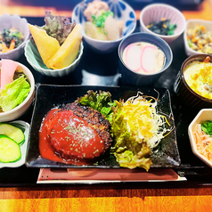 メインが選べる小鉢ランチ(1500円税込)