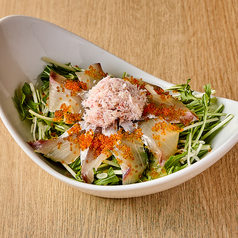 海鮮サラダ青じそドレッシング掛け