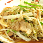 シャキシャキ肉野菜も…　298円(税抜)！！！　と、いうことは