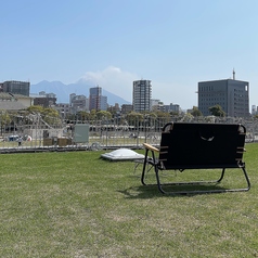 公園を見ながら楽しめる環境でお子様連れも安心