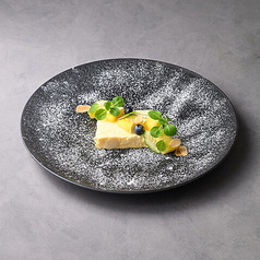 パイナップルのパルフェグラッセ フルーツのサラダを添えて