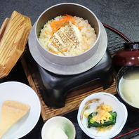 炊き立て熱々「松山鯛めし」の至福