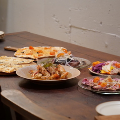 ほぼ全品テイクアウト可能