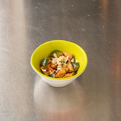 鶏肉とキューリのピリ辛和え物