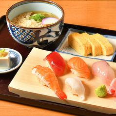 お寿司と小うどん定食