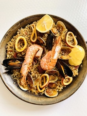 名物、シーフードパエリア　Ｌサイズ（4名様から5名様用）