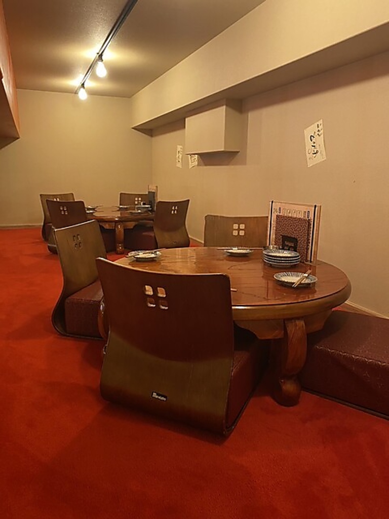 半個室やロフト席など様々なシチュエーションに合わせてご利用いただけるお席をご用意しております！