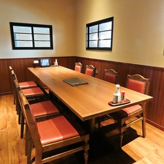 半個室のお席ですが扉を閉めれば個室に！【8名様向け】テーブルの個室です。[横浜/居酒屋/飲み放題/個室/接待/和食/おすすめ]