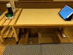 掘りごたつ席　2名様テーブル1卓ご用意致しております。