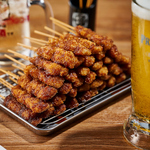 【新名物】無限ニンニクホルモン串55円(税込)“お酒に合う・お酒がすすむ・安くて最高なおつまみ”