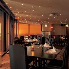 お食事のできるテーブル席