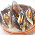 料理メニュー写真 岡山産活ムール貝の白ワイン蒸し 〈4個〉