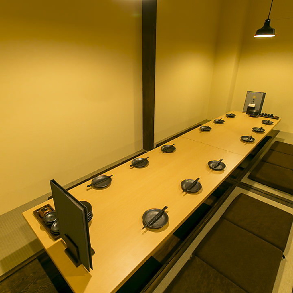 10名様、20名様の小団体でも可能です。忘年会、歓送迎会など様々なシーンでご利用いただけます。