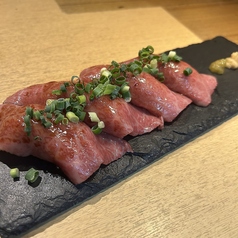 牛トロ炙り寿司（2貫）