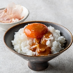 雲丹入り出汁醤油の濃厚卵かけごはん