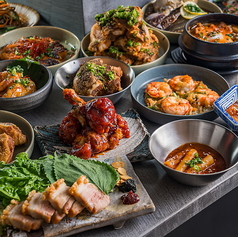 ここだけの一皿を提供する韓国創作料理店