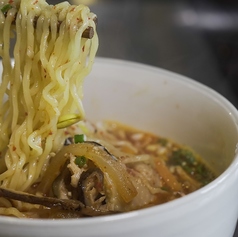 うま辛！鶏ユッケジャンラーメン