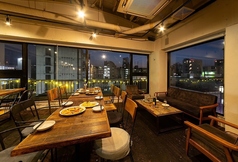 系列midiumも近くにあるのでLUREEご利用のご紹介でお得なご利用もできます！テーブル20名から25名様ご利用いただけます。ソファー席も5名様ご利用可能です。