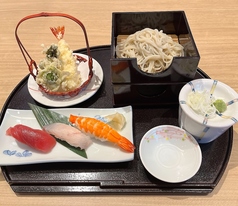 蕎麦と日本料理 湖穂里駅前店の特集写真