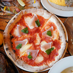 ★リッチマルゲリータピザ