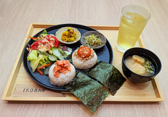 生駒産ヒノヒカリを使用したおむすびランチ