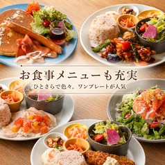 tables cook & jonathan’s bookstoreの写真2