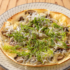 酒呑みのあてピザ