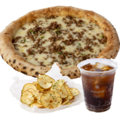 牛そぼろのピザ　ポテトチップス付　ドリンクセット