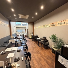 会社のご宴会や歓送迎会、同窓会など、大人数での特別なお集まりに最適な店舗貸切。周りを気にすることなく、自慢のあぐー豚しゃぶしゃぶや本格沖縄料理を囲みながら、賑やかで一体感のある上質な時間を独占いただけます。ご予算や人数、演出などのご要望も、まずはお気軽にご相談ください。