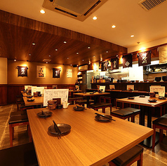 20名様から50名様までで貸切が可能です。各種宴会やイベント、記念日など、さまざまなシーンに対応しております。