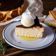 おのころ雫塩のソルティバスクチーズケーキ