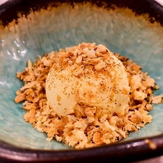 バニラアイス(特製ナッツパン粉のせ)