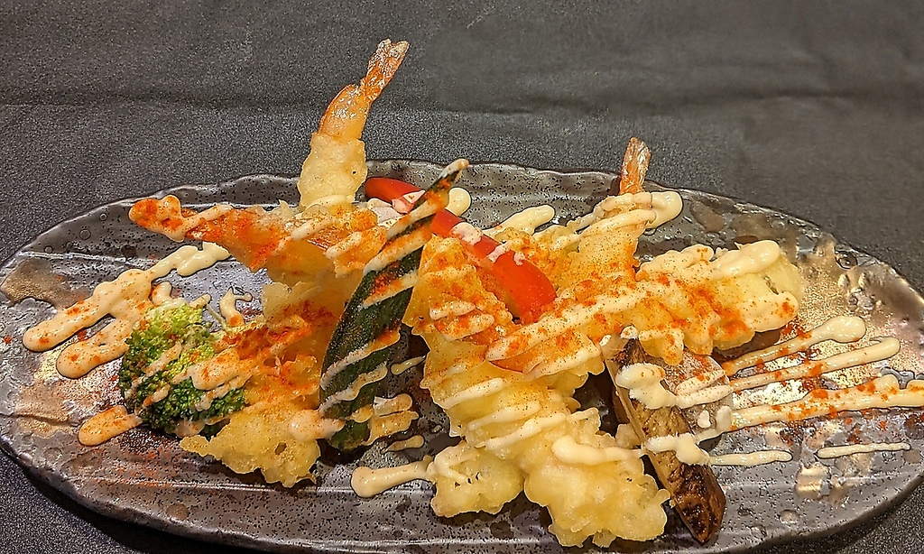 大人気のエビマヨ。自家製のマヨネーズ。当店ならではの海老天マヨネーズ是非ご賞味ください。