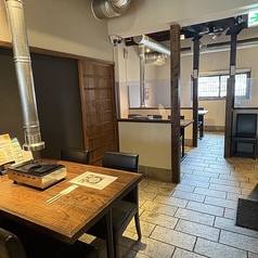 ゆったりとしたテーブル席