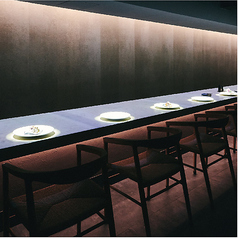 ベビーカーや車椅子の方もご利用いただけます。入り口に小さな段差がありますがスタッフがお手伝いさせていただきますのでご安心くださいませ（お電話にてご相談ください）