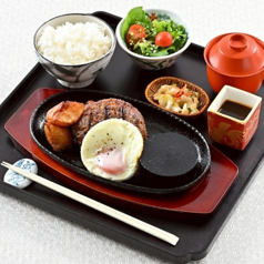 【和食屋こだわりの黒毛和牛ハンバーグ】オリジナル ー目玉焼き付きー