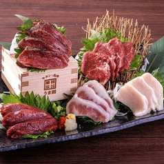 馬肉刺し五種盛り