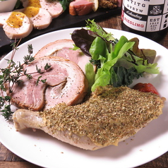 地鶏骨付きモモ肉コンフィ