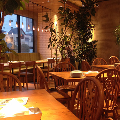 奈良食堂 Farmers CAFE and GRILL leavesの雰囲気1